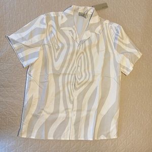 New  short sleeves shirt white
